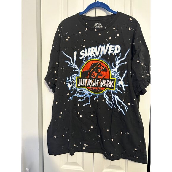 Fashion Nova I Survived‎ Jurassic Park women's t-shirt L - Picture 2 of 5
